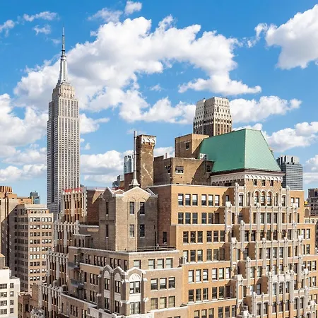 Courtyard By Marriott Times Square West Hotel
